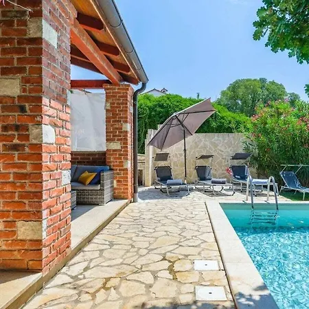 Villa Hrast Bačva