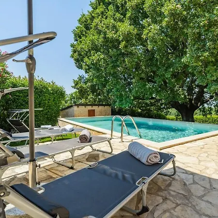 Hrast Villa Bačva