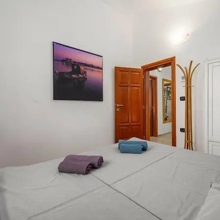 Hrast Villa Bacva